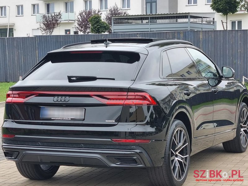 2020' Audi Q8 photo #3