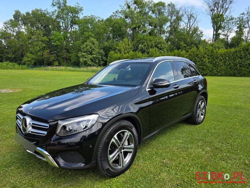 2018' Mercedes-Benz GLC 220 D 4-Matic photo #1