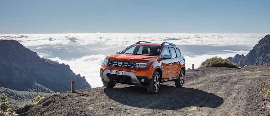 2022 Dacia Duster Facelift Debuts With Dual-Clutch Automatic Gearbox