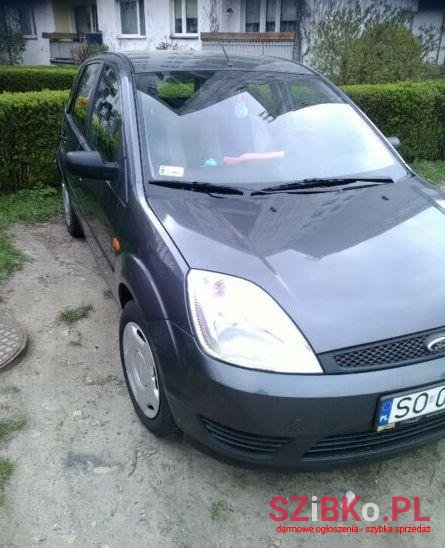 2003' Ford Fiesta photo #1