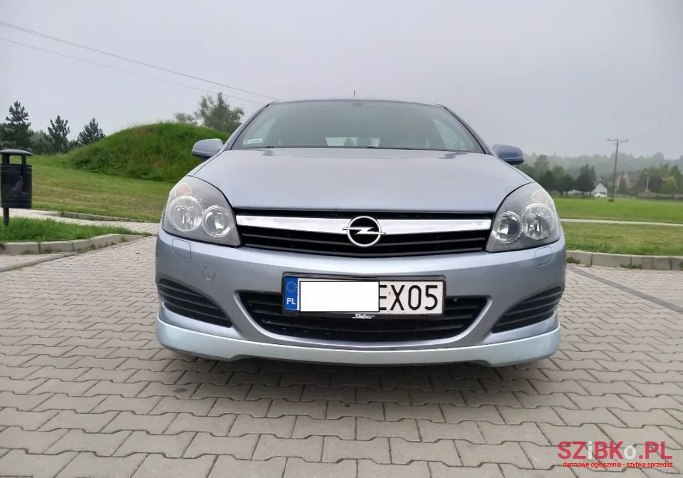 2006' Opel Astra photo #2