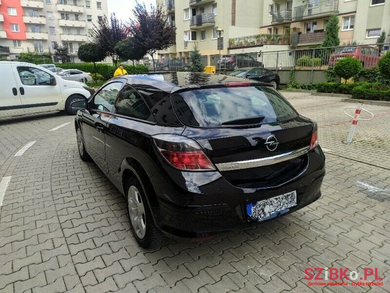 2008' Opel Astra photo #2