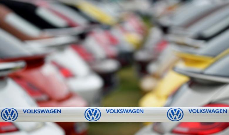 German prosecutors raid VW, Audi offices