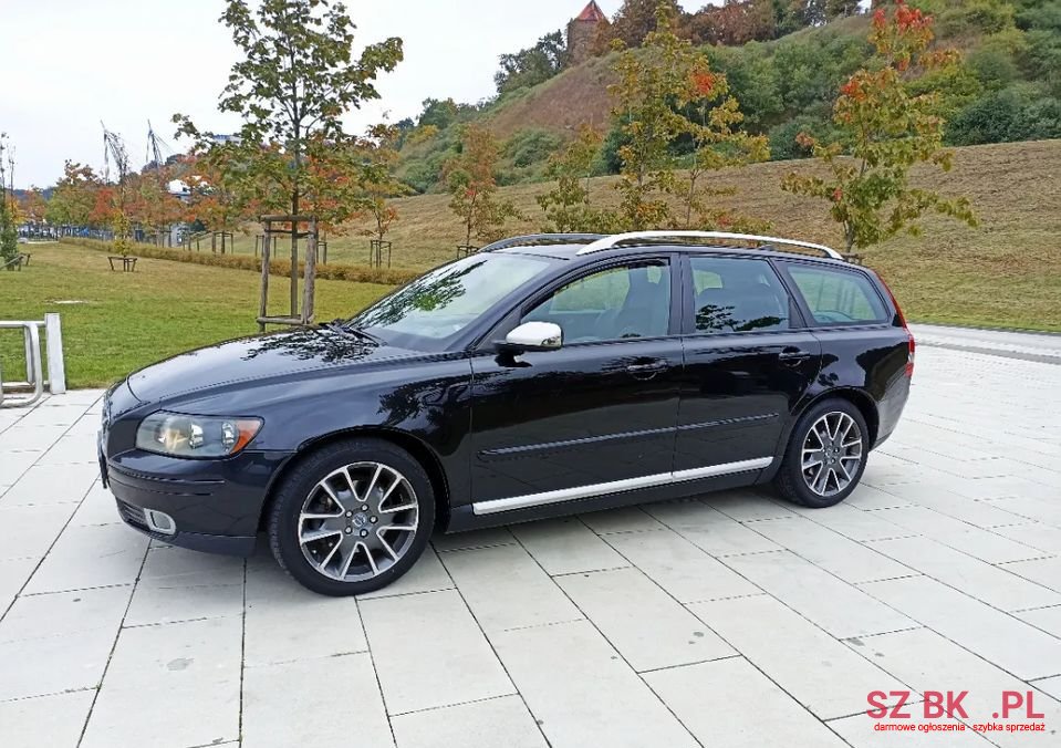 2005' Volvo V50 photo #1