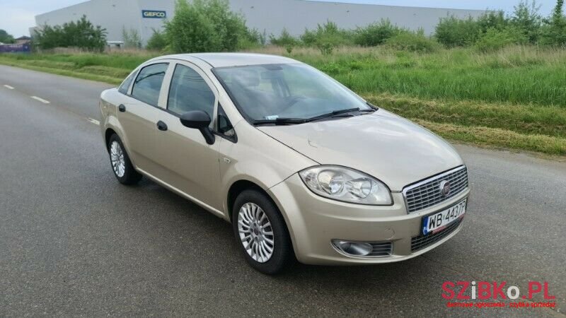 2008' Fiat Linea photo #3