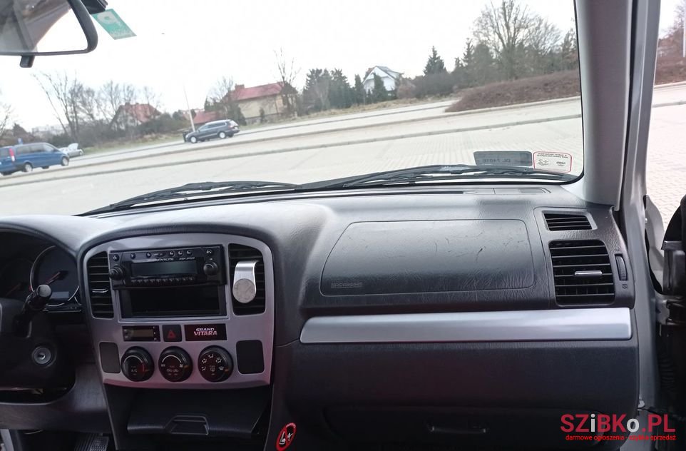 2003' Suzuki Grand Vitara photo #6