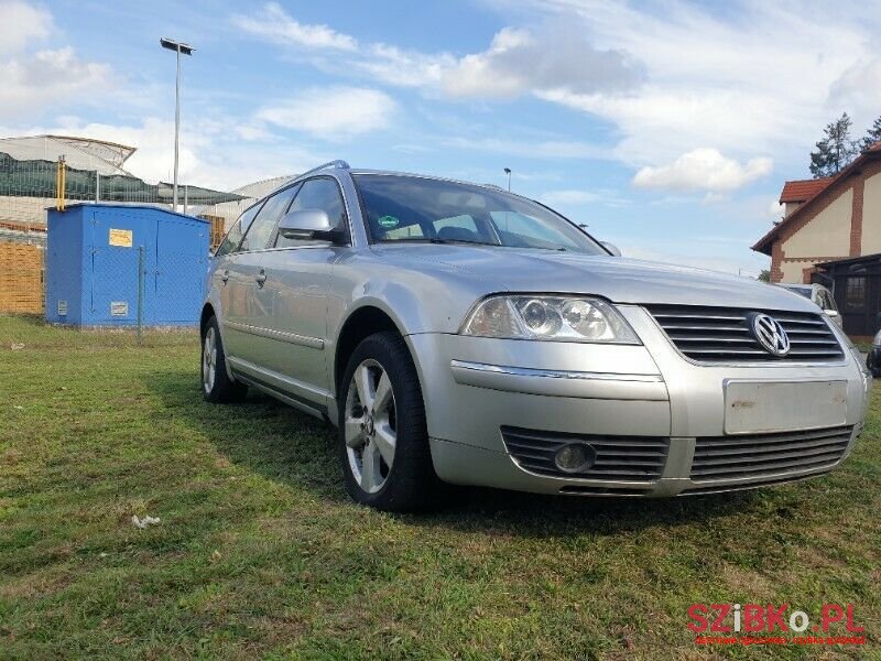 2004' Volkswagen Passat photo #3
