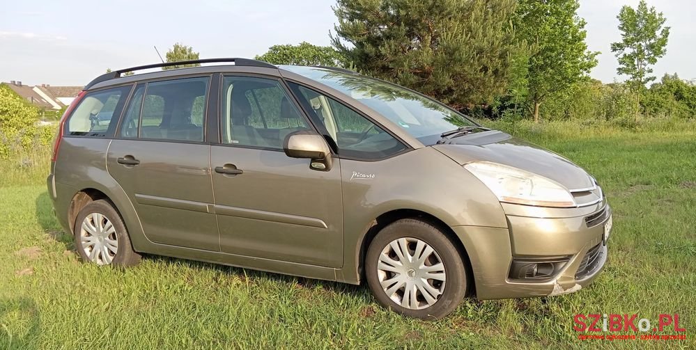 2008' Citroen C4 Grand Picasso photo #2