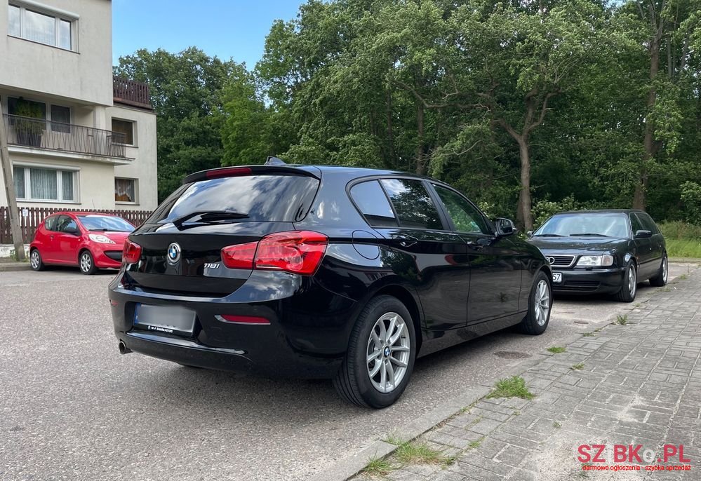 2019' BMW 1 Series 118I Advantage photo #6