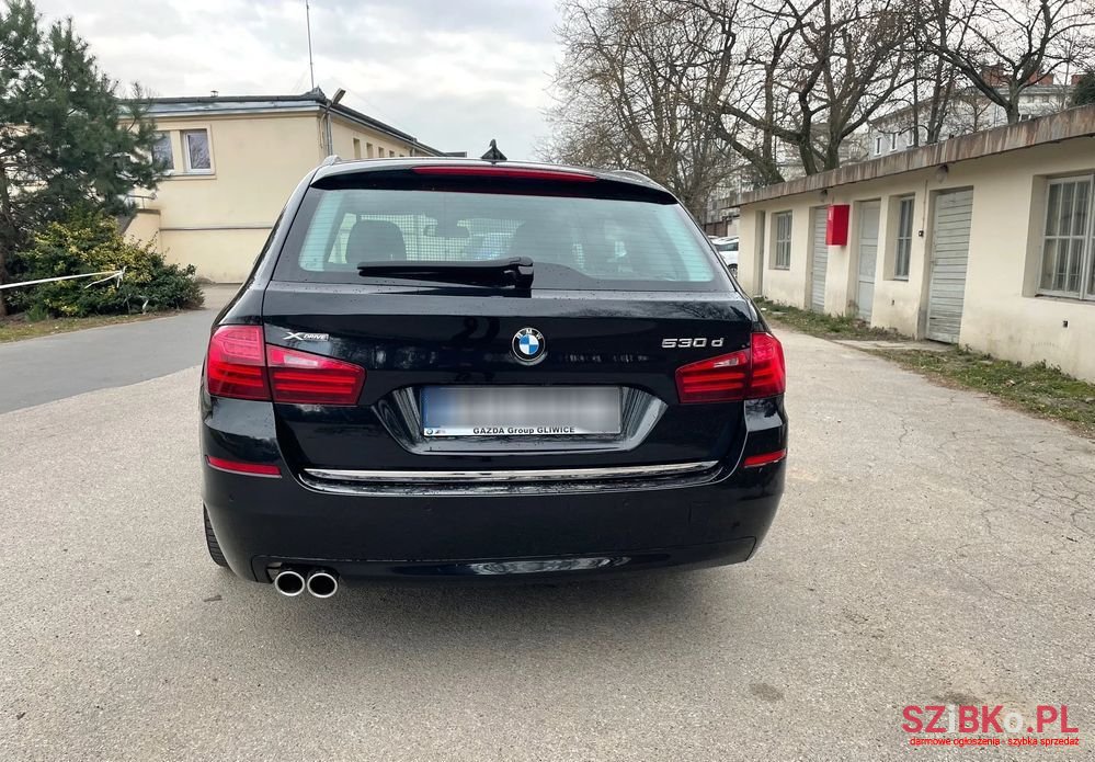 2015' BMW 5 Series 530D photo #5