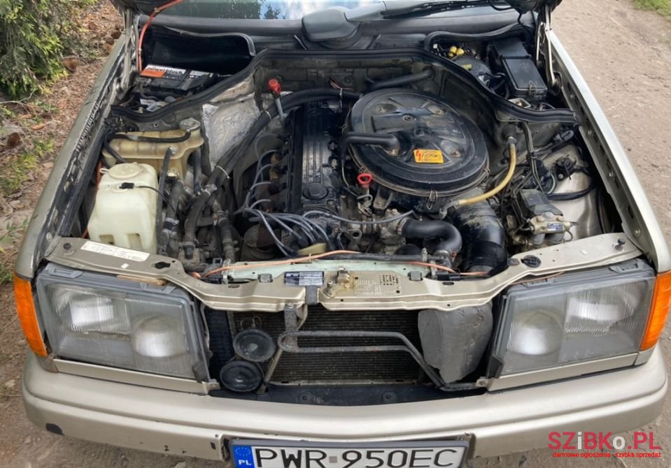 1988' Mercedes-Benz W124 photo #5