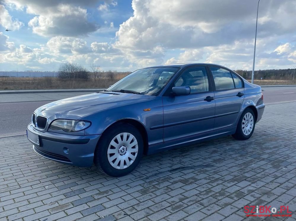 2003' BMW 3 Series 316I photo #1