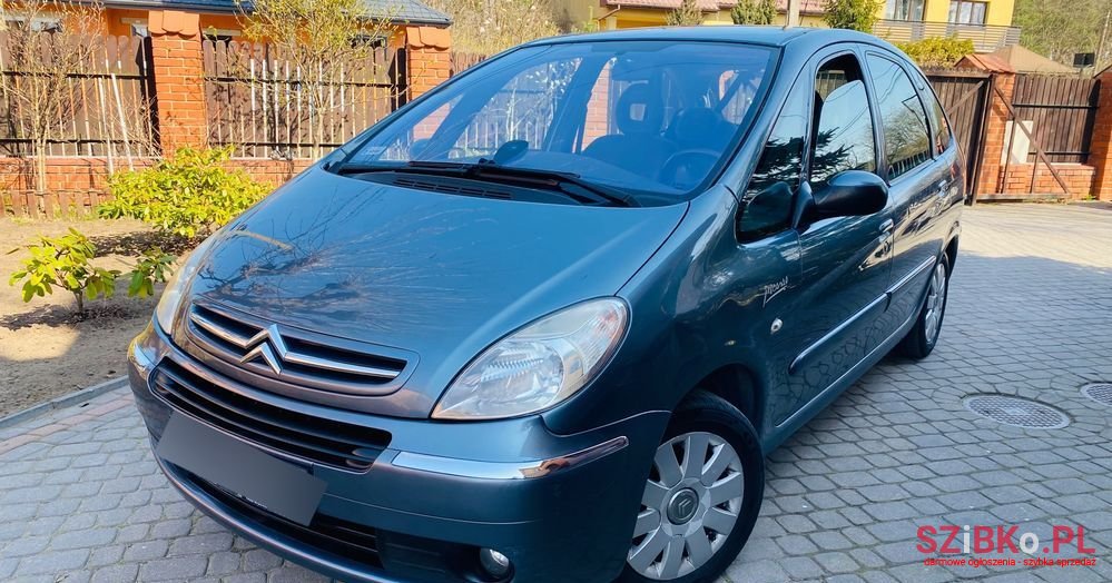 2007' Citroen Xsara Picasso photo #3
