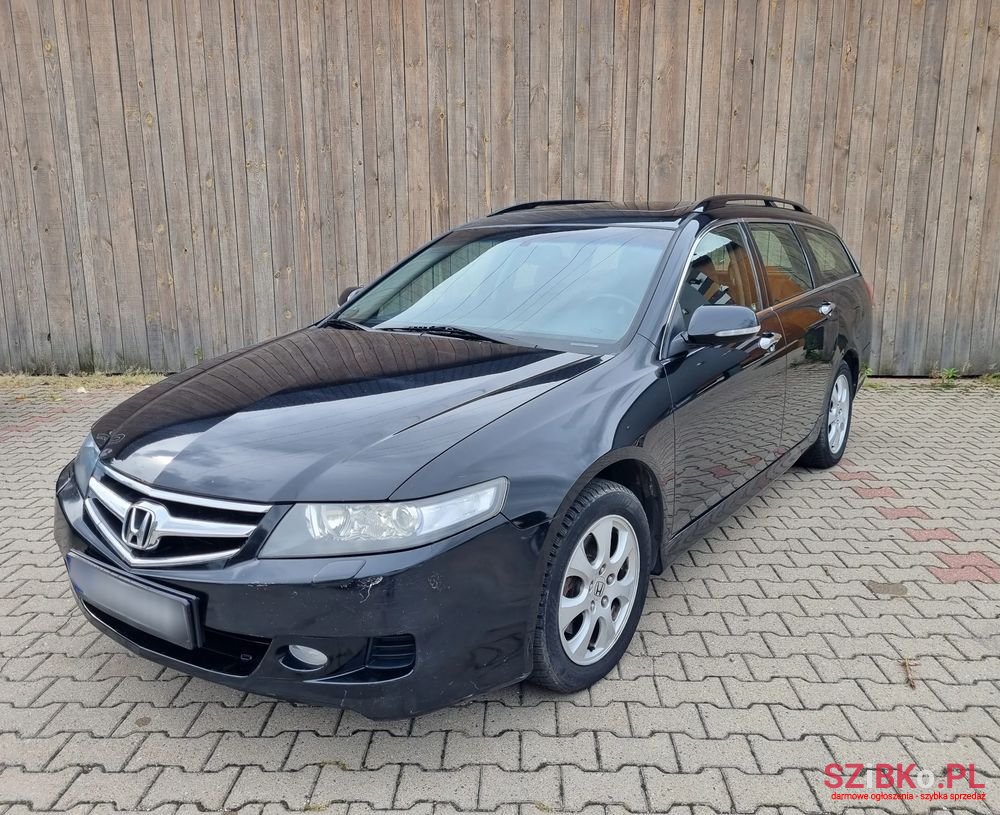 2006' Honda Accord Tourer photo #2