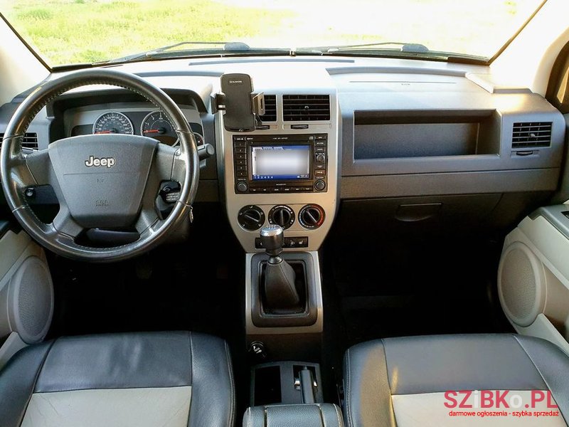 2008' Jeep Compass photo #3