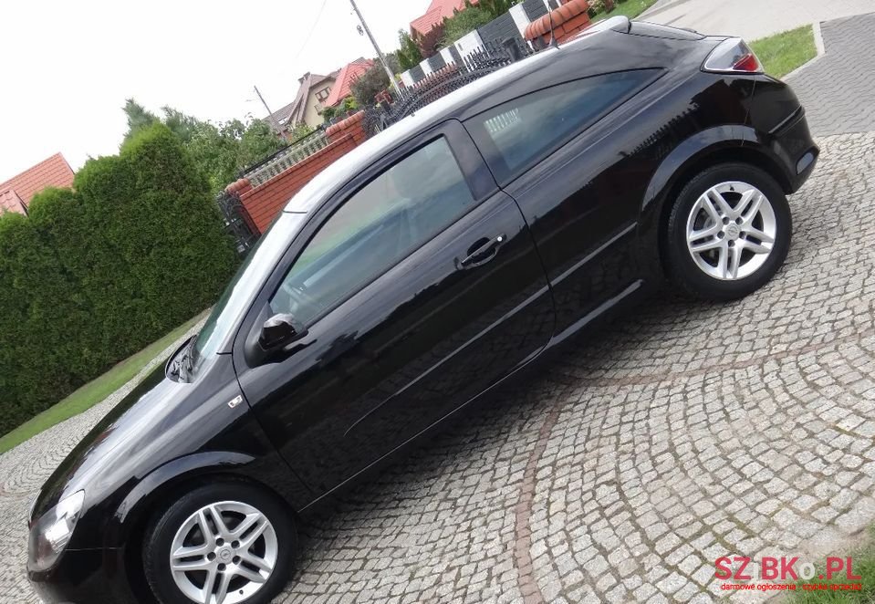 2006' Opel Astra Sport photo #4