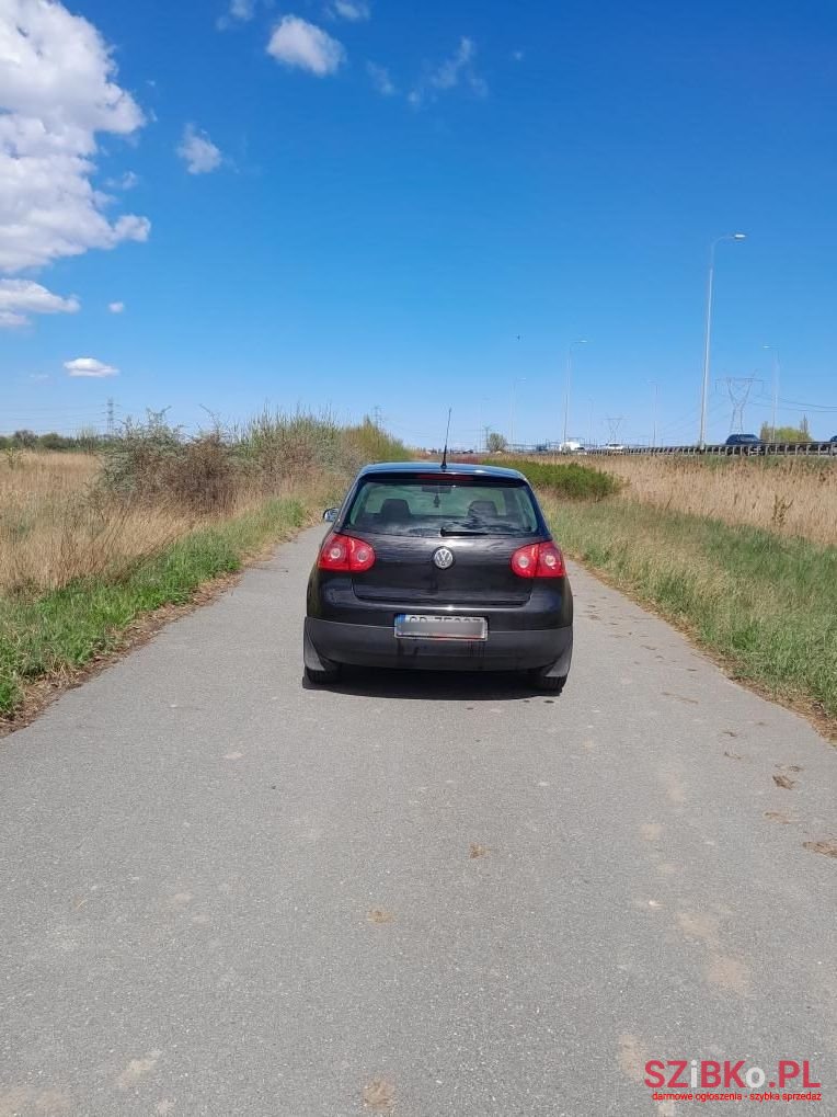 2008' Volkswagen Golf photo #6