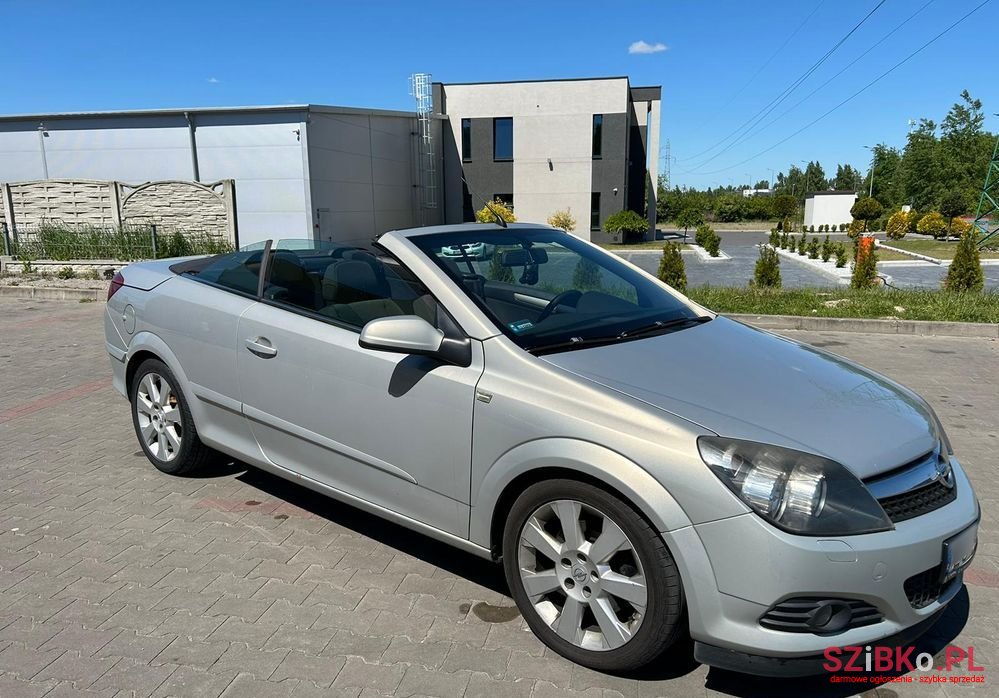 2007' Opel Astra photo #1