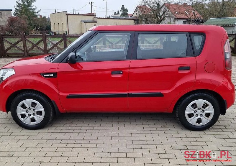 2010' Kia Soul 1.6 Xl photo #5