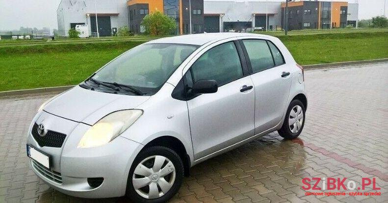 2006' Toyota Yaris photo #1