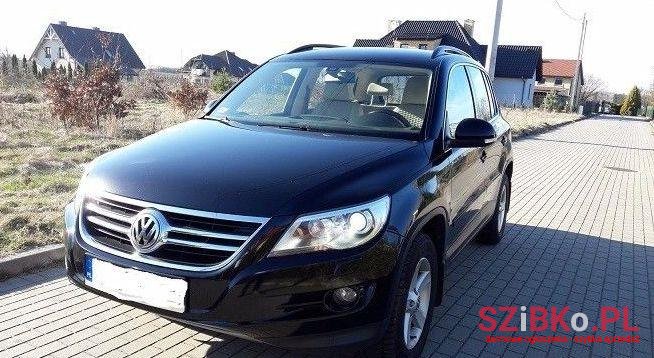 2009' Volkswagen Tiguan photo #1