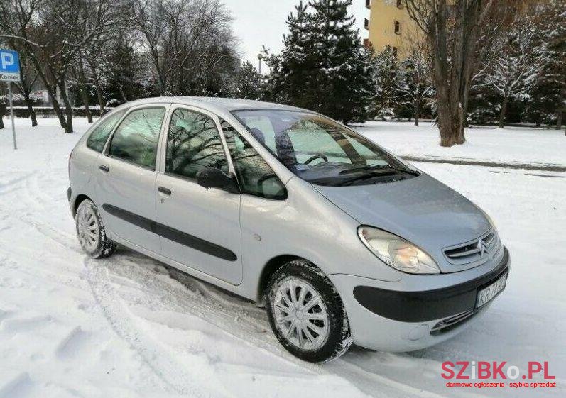 2002' Citroen Xsara Picasso photo #1