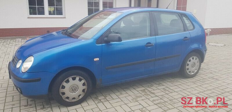 2002' Volkswagen Polo photo #1