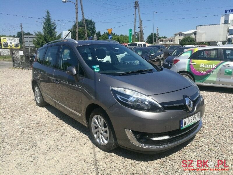 2013' Renault Scenic photo #1