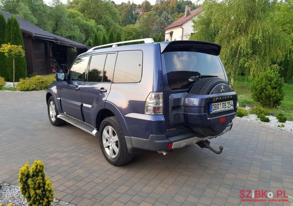 2007' Mitsubishi Pajero photo #4