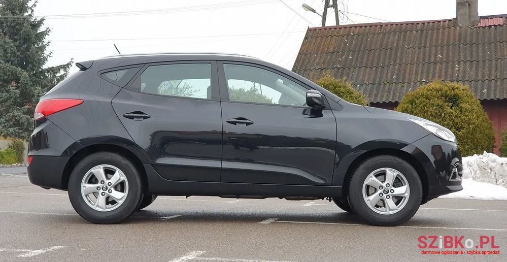 2011' Hyundai ix35 2.0 Premium 2Wd photo #5