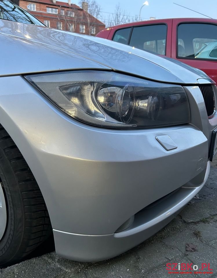 2007' BMW 3 Series 320I photo #2