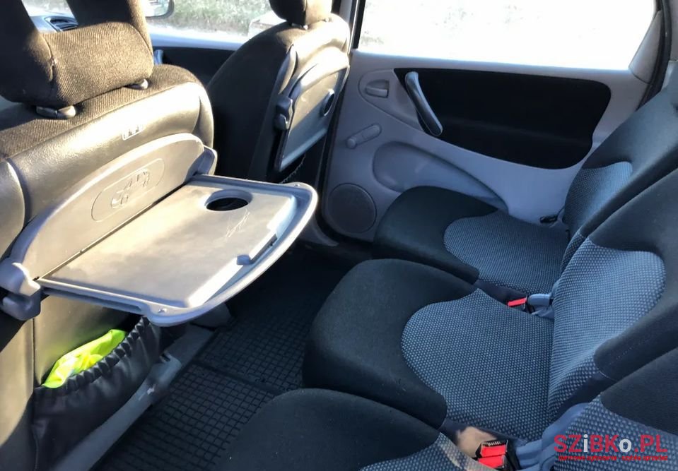 2005' Citroen Xsara Picasso photo #6