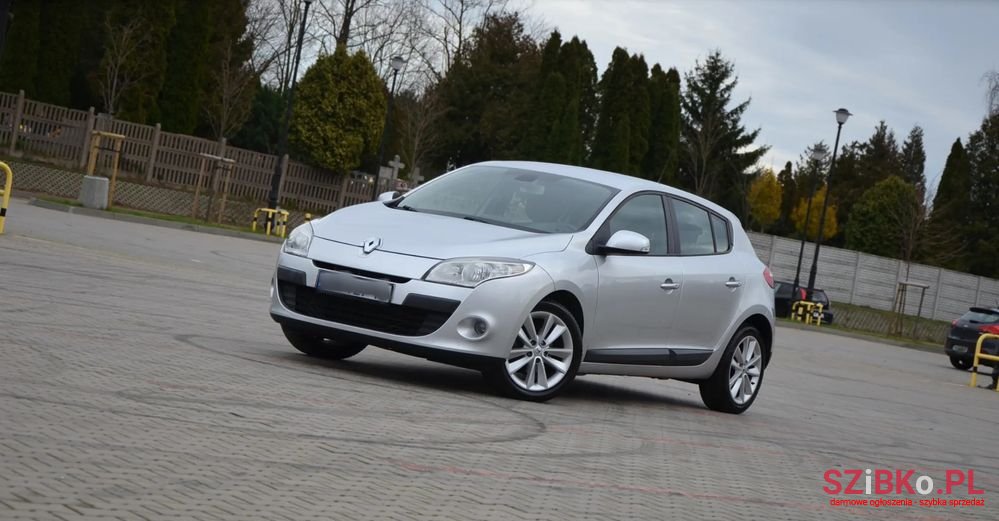 2010' Renault Megane photo #1
