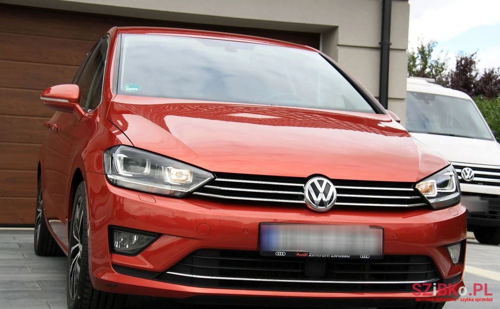 2014' Volkswagen Golf photo #2