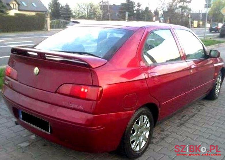 2001' Alfa Romeo 146 photo #1