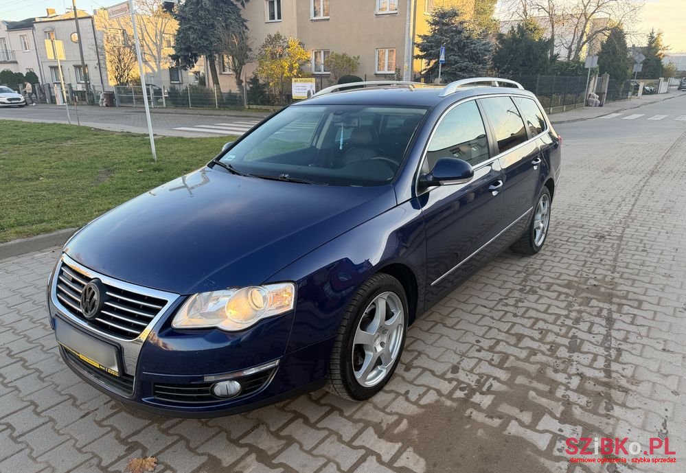 2009' Volkswagen Passat photo #1