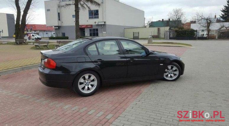 2005' BMW 3 Series photo #2