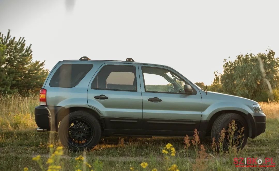 2005' Ford Maverick photo #4
