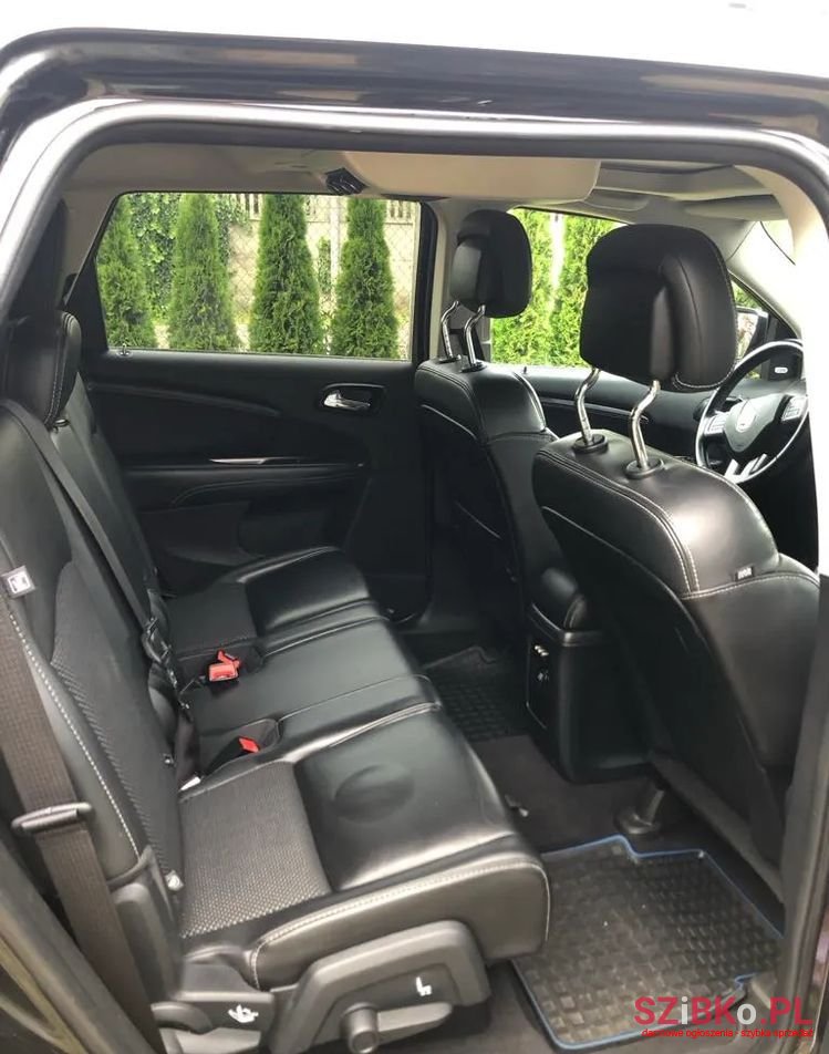 2014' Fiat Freemont photo #6