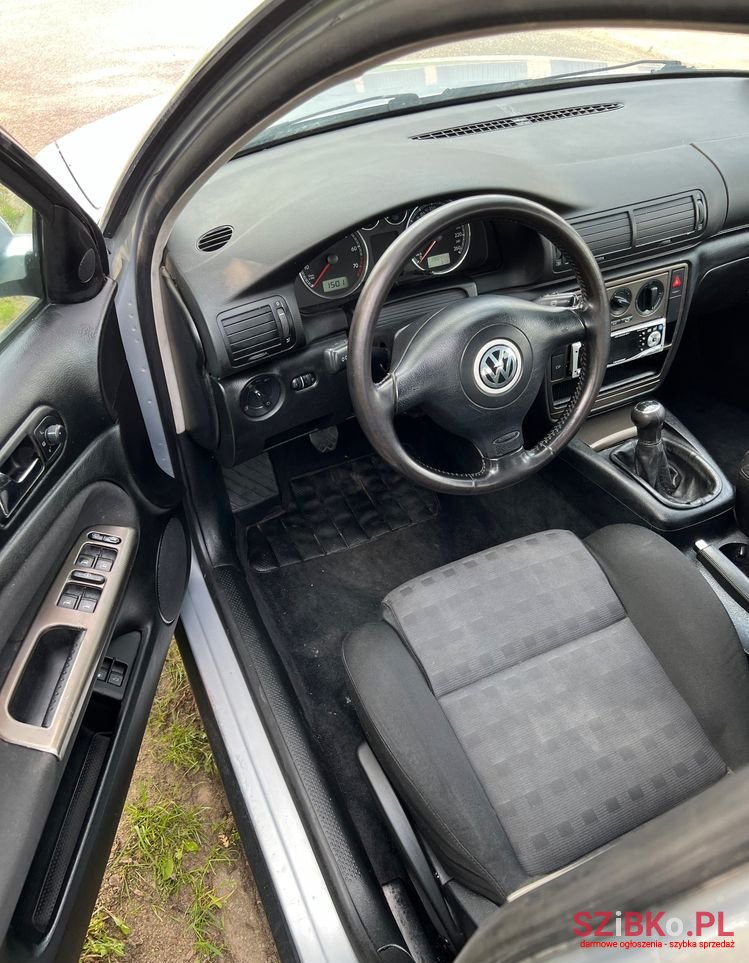 2000' Volkswagen Passat photo #5