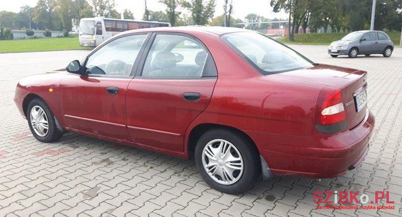 2000' Daewoo Nubira photo #2