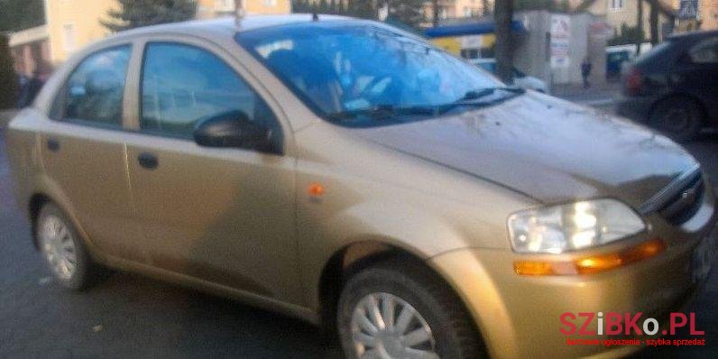 2004' Chevrolet Aveo photo #1