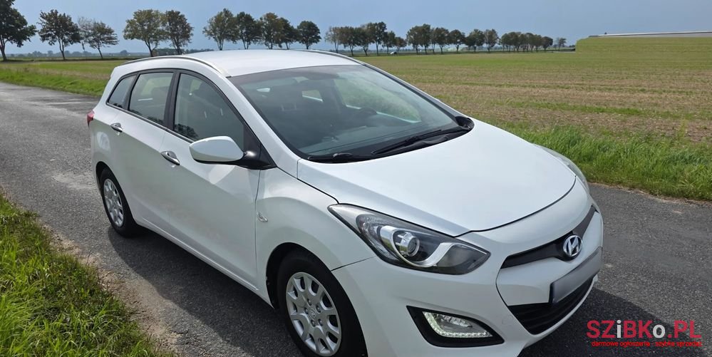 2013' Hyundai i30 1.4 Classic photo #4