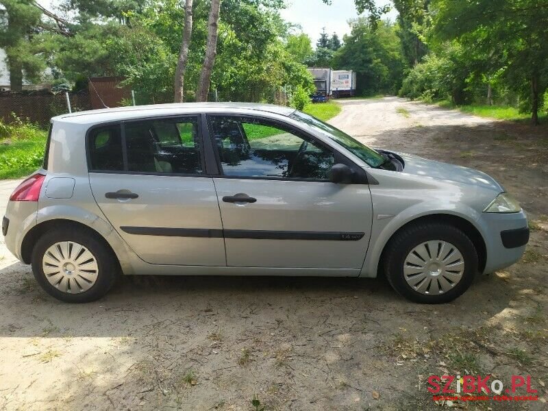 2004' Renault Megane photo #6