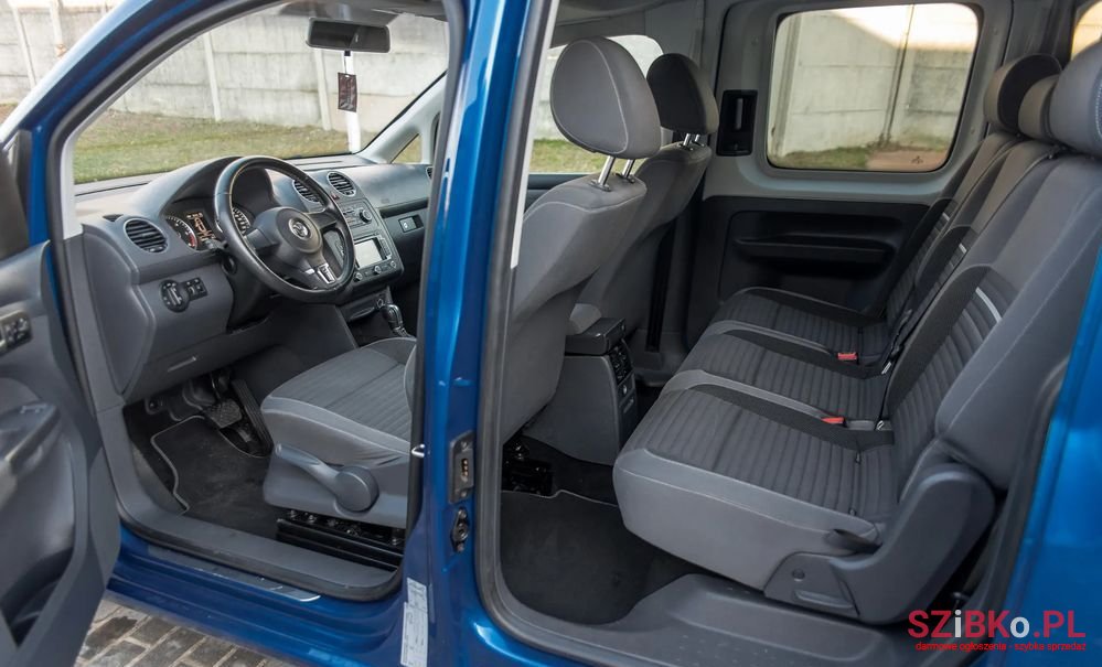 2015' Volkswagen Caddy photo #4