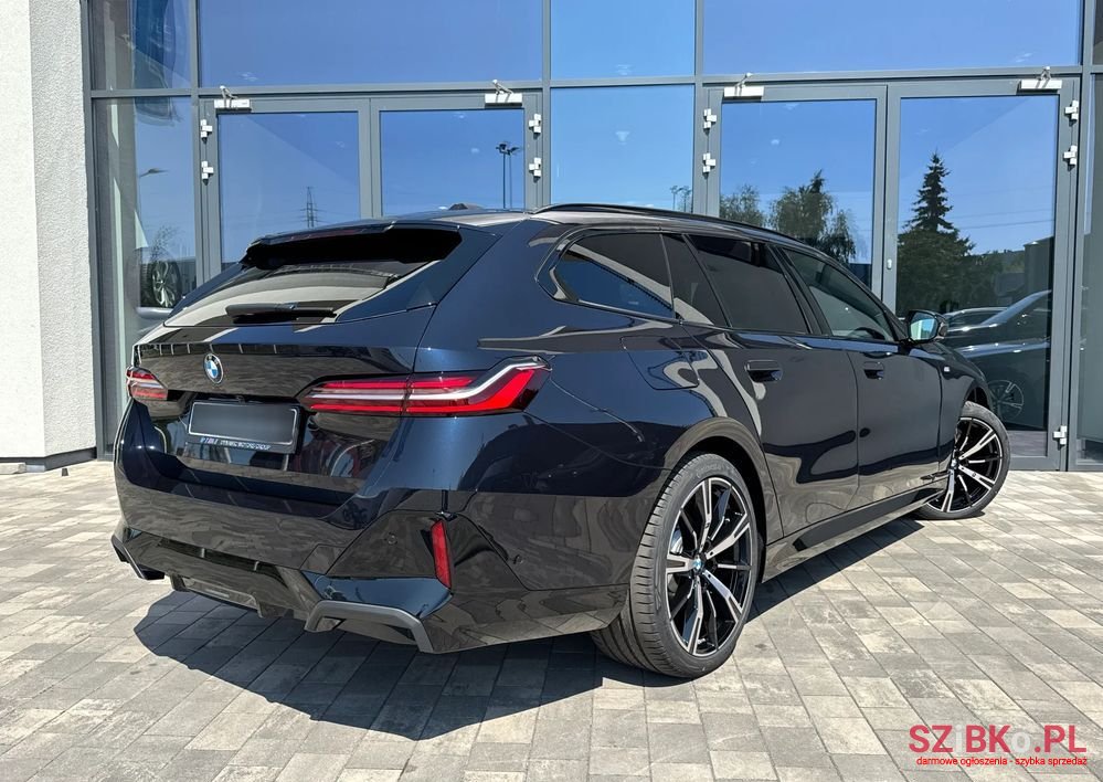 2024' BMW 5 Series 520D Xdrive Touring photo #5