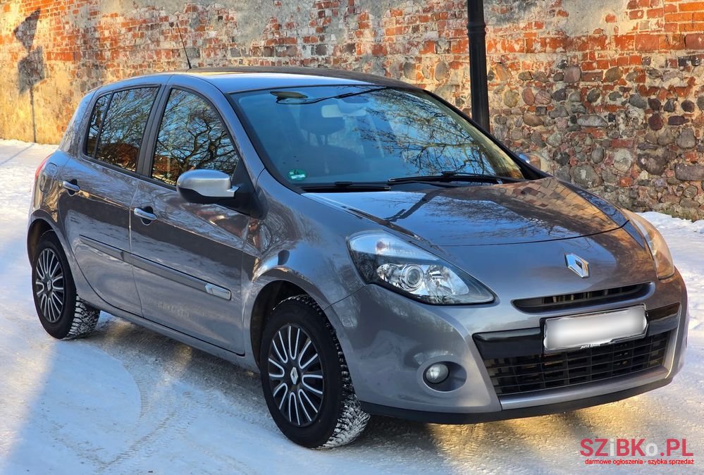 2012' Renault Clio photo #3