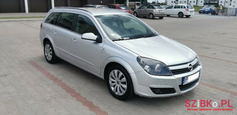 2005' Opel Astra photo #2