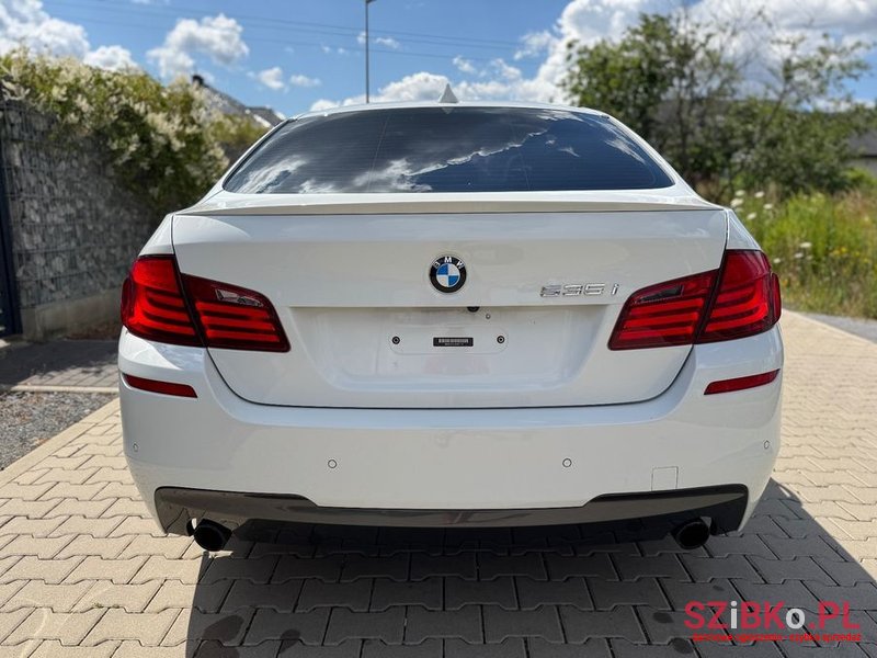 2012' BMW 5 Series 535I Xdrive photo #6