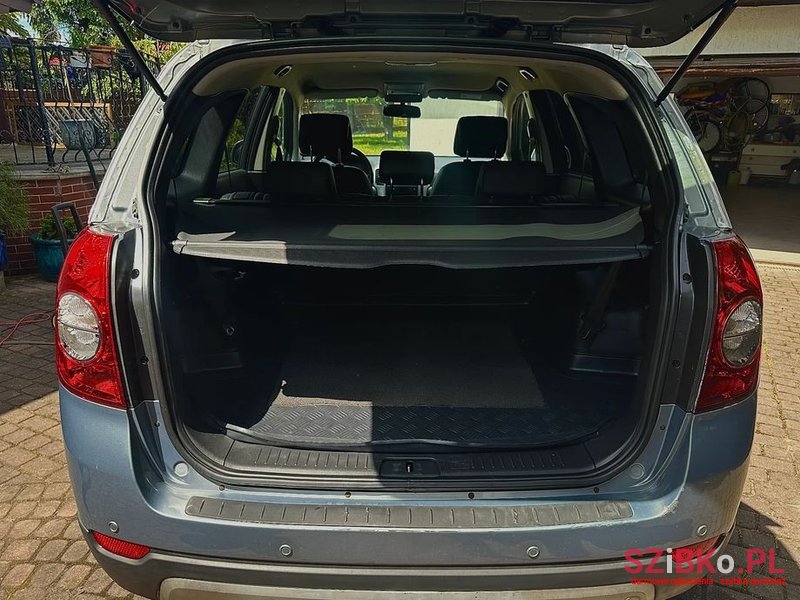 2011' Chevrolet Captiva 2.4 2Wd 7 Sitzer Ls photo #5